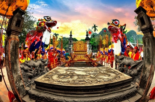 DINH TIEN HOANG KING