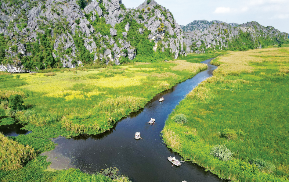 JOURNEY 01: HOA LU TAM COC/TRANG AN HANG MUA  PHAT DIEM STONE CATHEDRAL